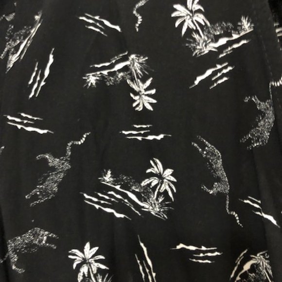 Joe Fresh Printed Wrap top - Picture 5 of 5